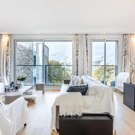Fabulous With Beautiful View Apartment *